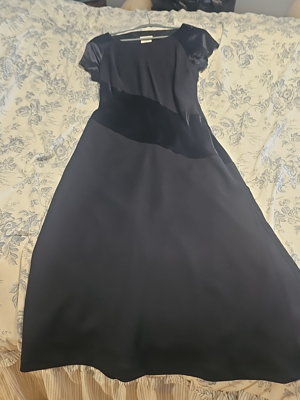 Elegant Navy Blue Short-Sleeve formal A-Line Dress